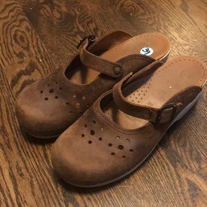 Sanita/Dansko leather clogs size 39